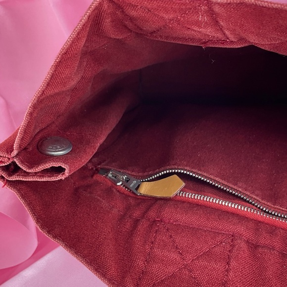 Hermès Fourre Tout PM tote bag in red canvas with black and red striped handles - Picture 12 of 15